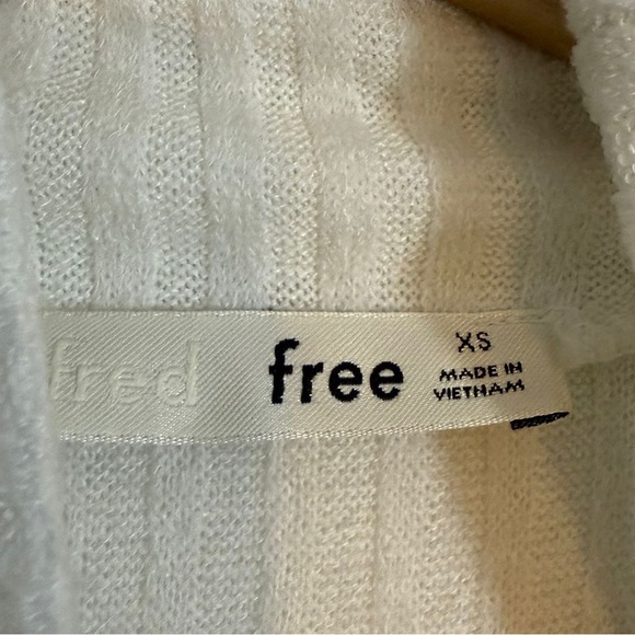Wilfred Free Ribbed Knit Turtleneck Sweater – Off-White – Size XS - Picture 7 of 7